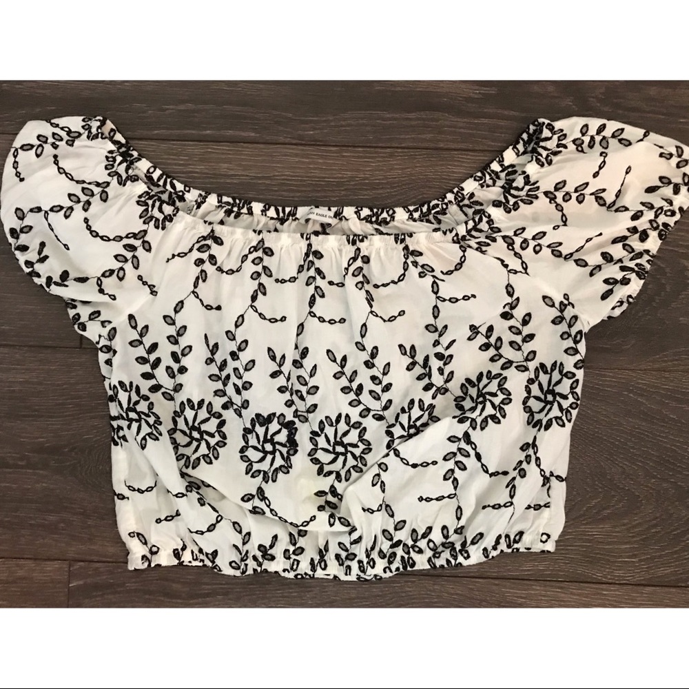 American Eagle crop top